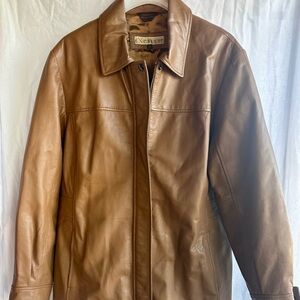 Women’s or unisex tan leather jacket.  Size xl. EUC.